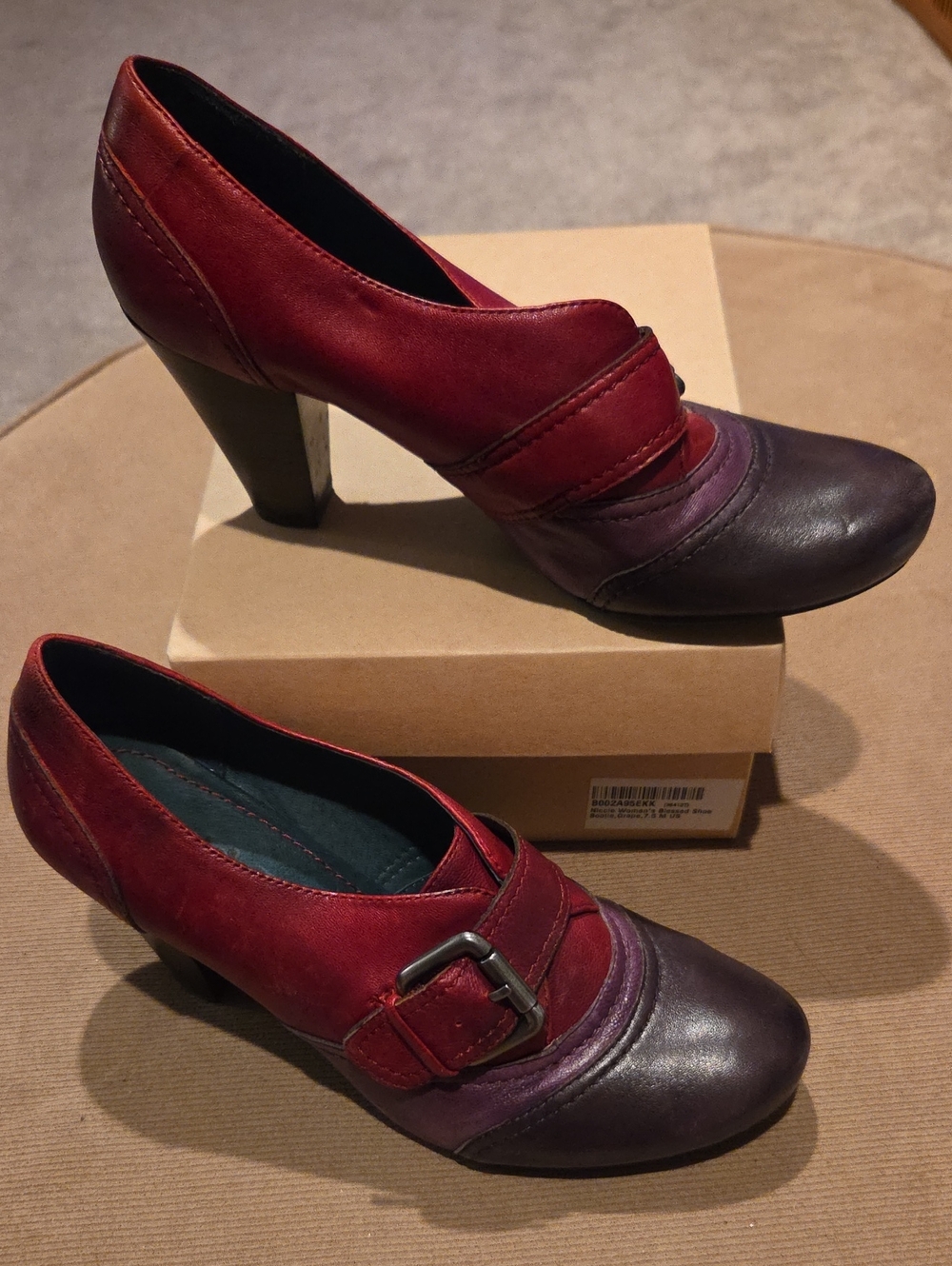 Nicole Two-Tone Red and Purple Leather Heels with Buckle 7.5M